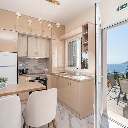 Seaside Euphoria 2 -brand New Villa *