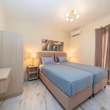 Seaside Euphoria 2 -brand New Vila
